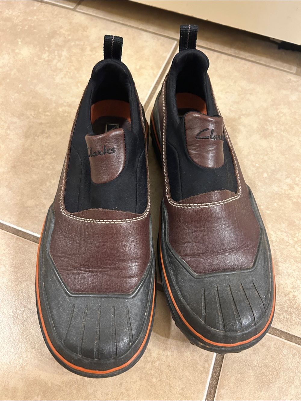 Vintage 90s Clarks 7 brown /Black Slip-On Loafers duck waterproof shoes
